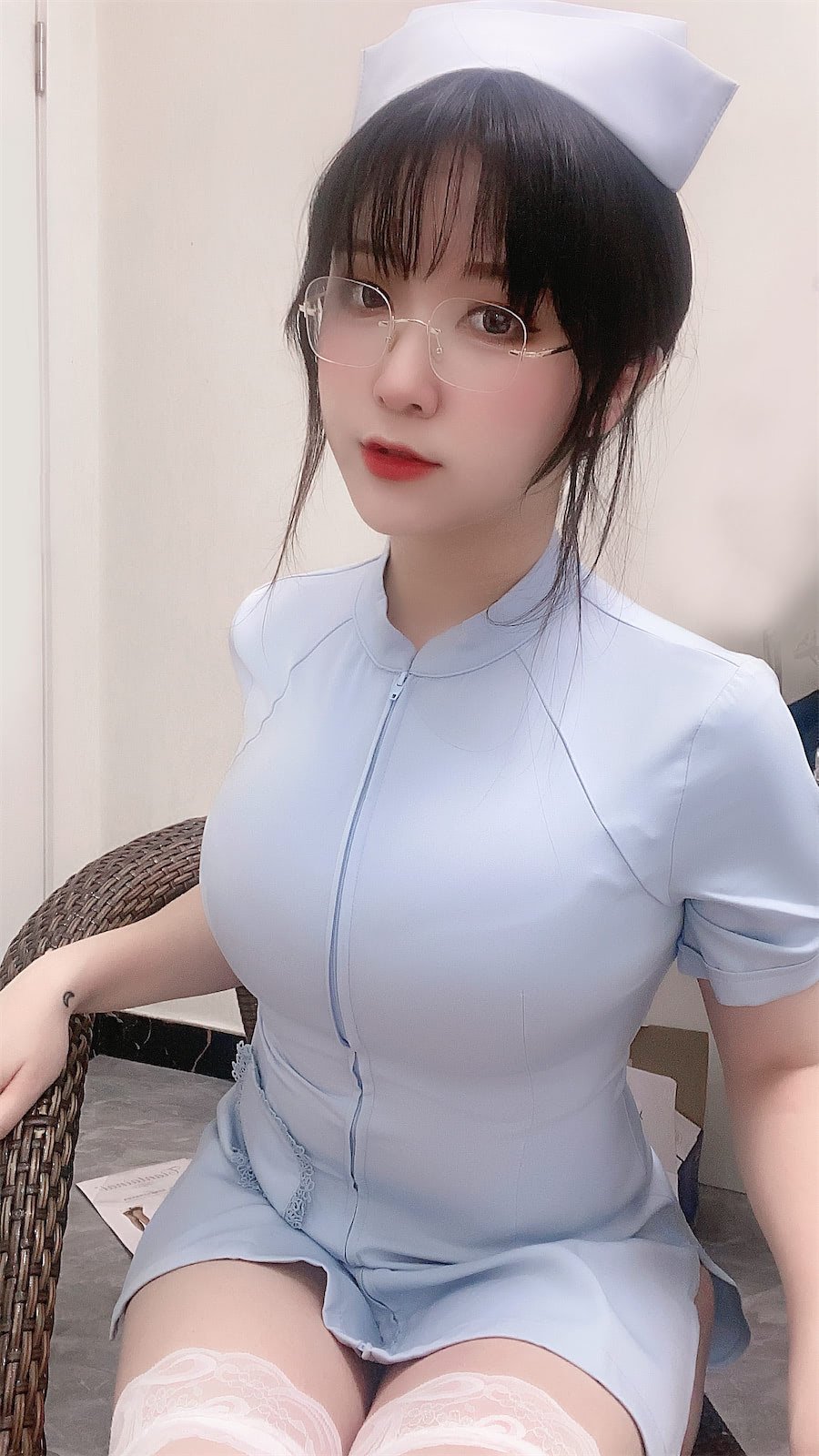 奇行家狗崽 七三蓝色护士自拍-第1章-图片16